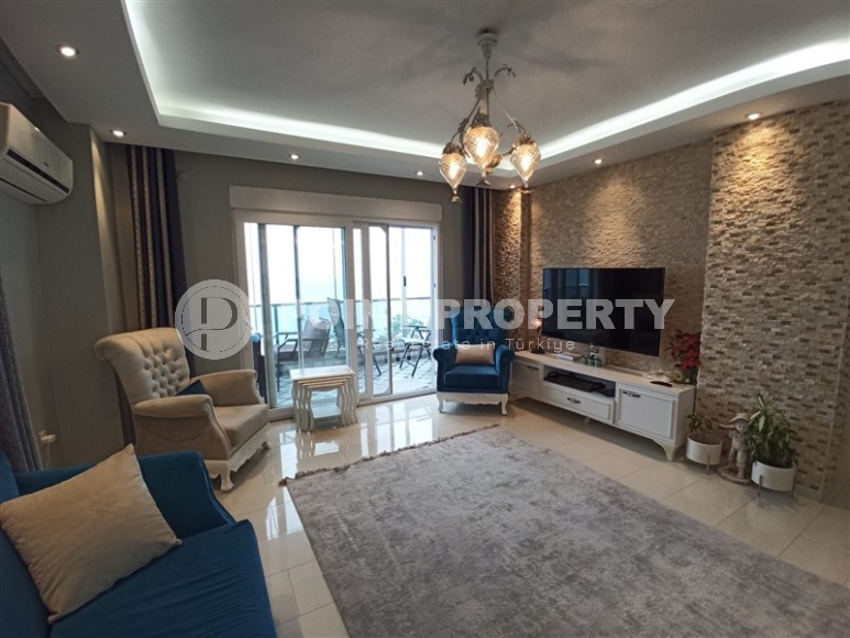 Panoramic two-level apartment on the first line from the sea in a prestigious area of Alanya - Kestel-id-5617-photo-2