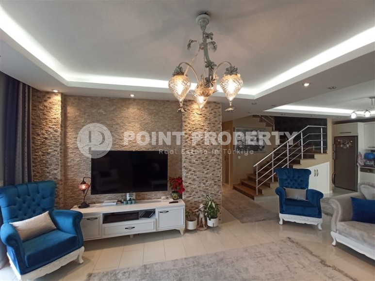 Panoramic two-level apartment on the first line from the sea in a prestigious area of Alanya - Kestel-id-5617-photo-4