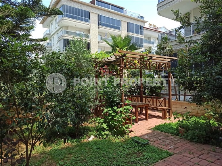 Panoramic two-level apartment on the first line from the sea in a prestigious area of Alanya - Kestel-id-5617-photo-25