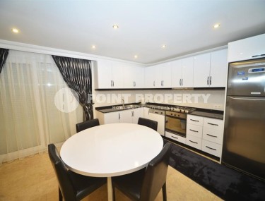 Отдельно стоящая трехэтажная вилла с бассейном и садом, в 100 метрах от моря-id-5627-фото-4