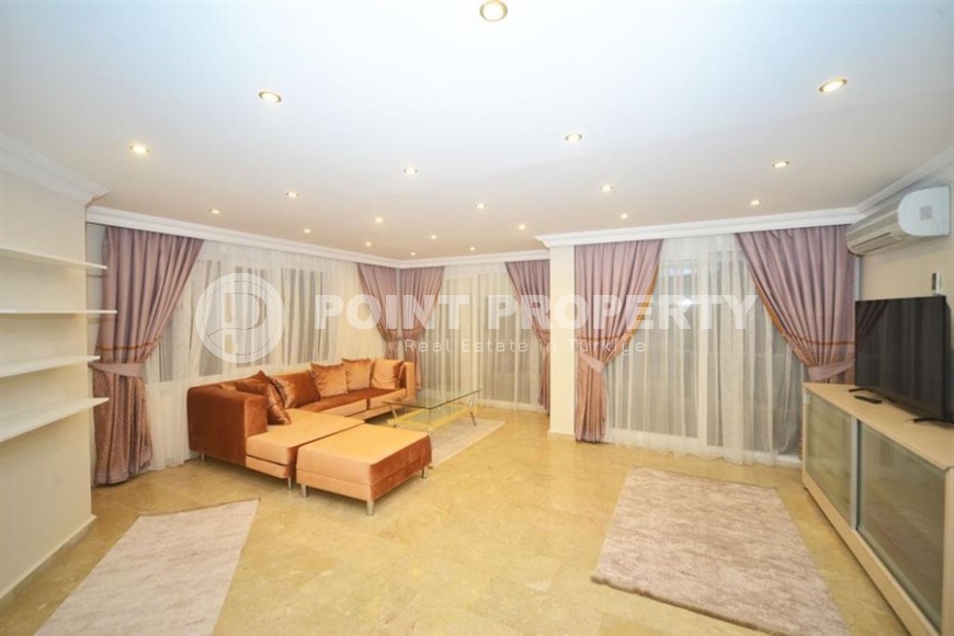 Отдельно стоящая трехэтажная вилла с бассейном и садом, в 100 метрах от моря-id-5627-фото-5