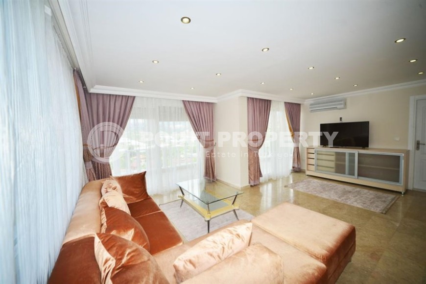 Отдельно стоящая трехэтажная вилла с бассейном и садом, в 100 метрах от моря-id-5627-фото-6