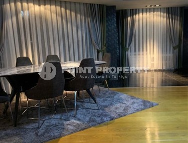 Элитные апартаменты с роскошным авторским дизайном, эксклюзивной мебелью и новейшей бытовой техникой-id-5630-фото-3