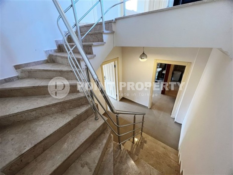 Comfortable bright duplex 3+1, with a total area of 165 m2, in the elite area of Alanya - Tepe-id-5632-photo-7