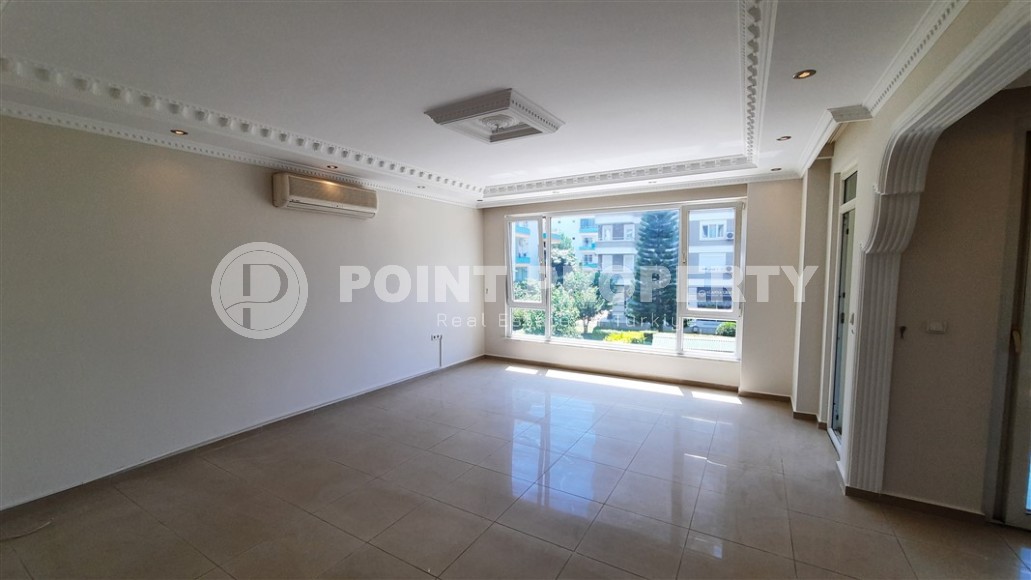 Apartments on the first line from the sea, in a modern, developed area of Alanya - Mahmutlar-id-5633-photo-3