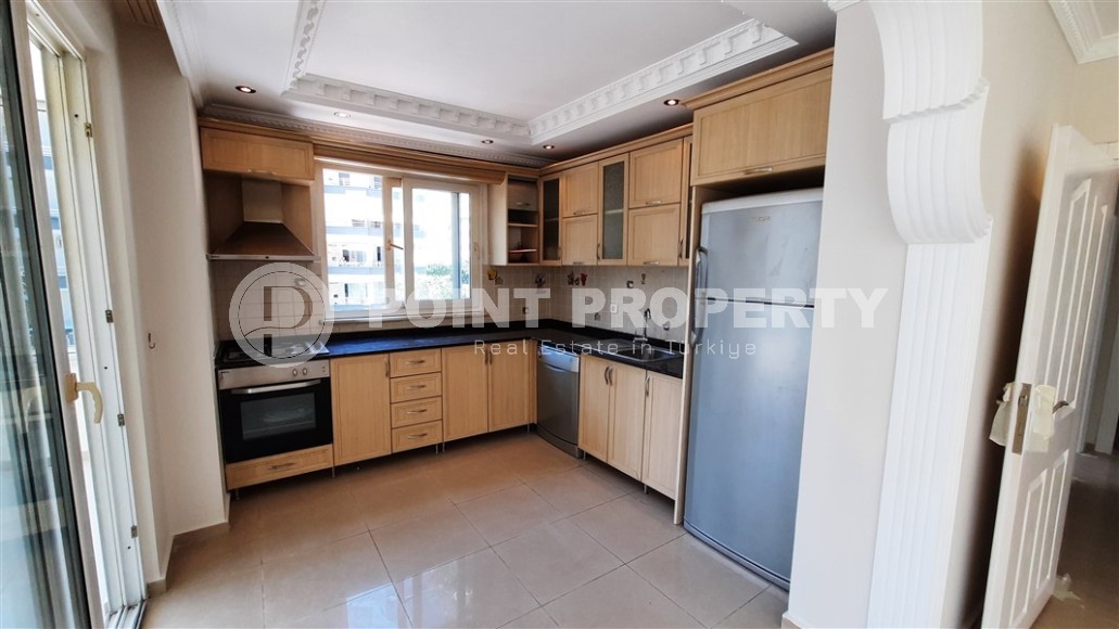 Apartments on the first line from the sea, in a modern, developed area of Alanya - Mahmutlar-id-5633-photo-4