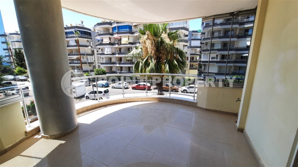 Apartments on the first line from the sea, in a modern, developed area of Alanya - Mahmutlar-id-5633-photo-11