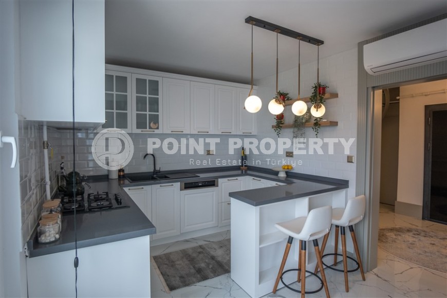 Роскошная двухуровневая квартира на самом берегу Средиземного моря, в престижном районе Анталии - Лара-id-5638-фото-4