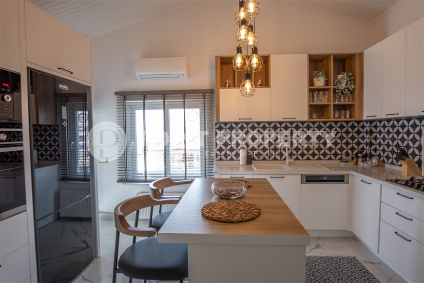 Роскошная двухуровневая квартира на самом берегу Средиземного моря, в престижном районе Анталии - Лара-id-5638-фото-9