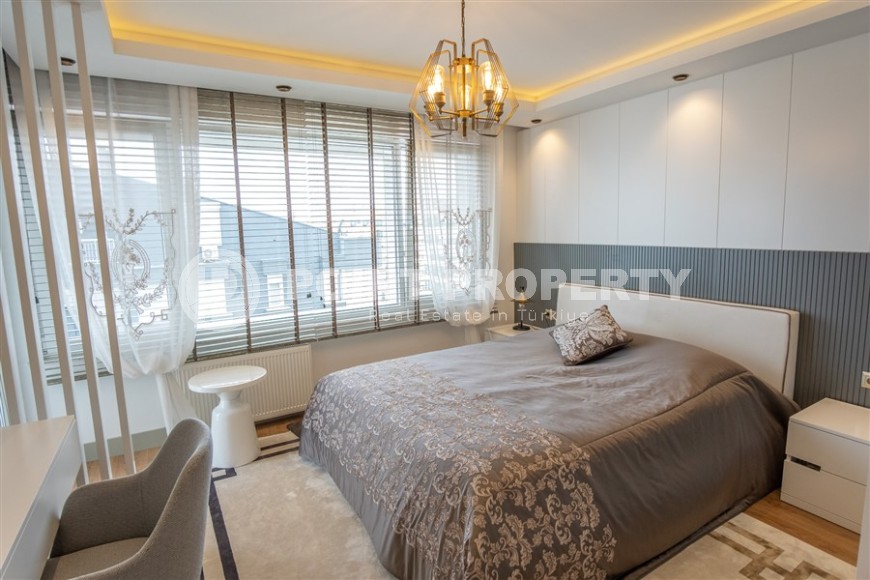 Роскошная двухуровневая квартира на самом берегу Средиземного моря, в престижном районе Анталии - Лара-id-5638-фото-10