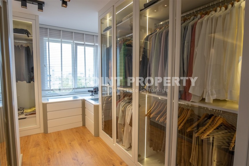 Роскошная двухуровневая квартира на самом берегу Средиземного моря, в престижном районе Анталии - Лара-id-5638-фото-17