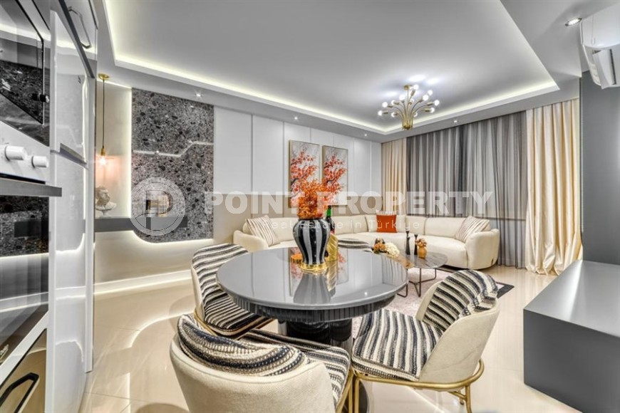 Апартаменты с роскошным дизайнерским ремонтом в центре популярного района Аланьи - Нижняя Оба-id-5644-фото-3