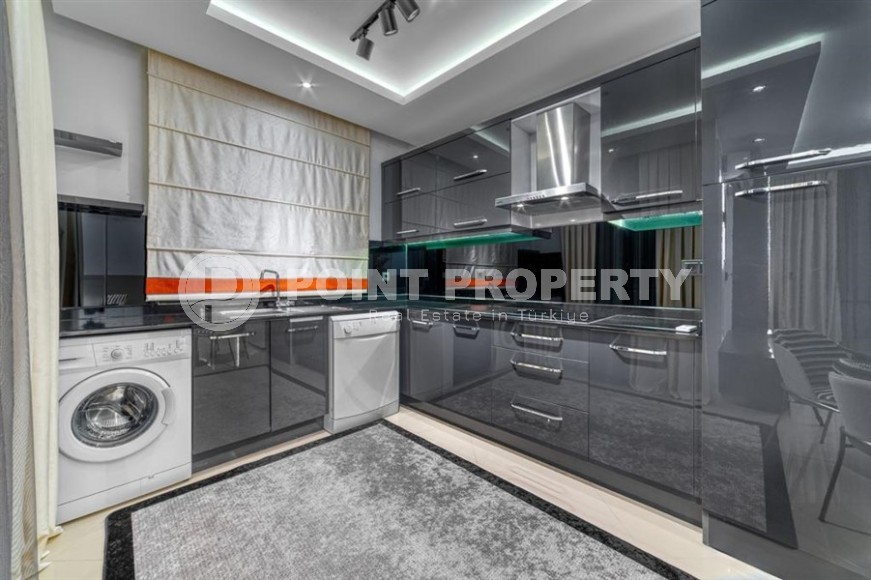 Апартаменты с роскошным дизайнерским ремонтом в центре популярного района Аланьи - Нижняя Оба-id-5644-фото-5