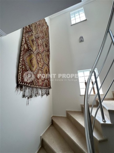 Комфортабельная трехэтажная вилла  3+1, общей площадью 180 м2, в полутора километрах от моря-id-5645-фото-9