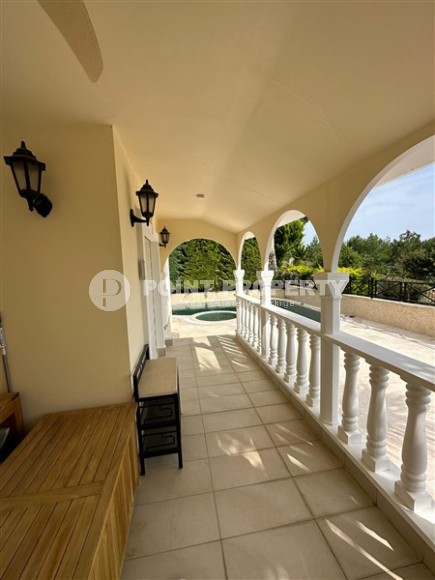 Комфортабельная трехэтажная вилла  3+1, общей площадью 180 м2, в полутора километрах от моря-id-5645-фото-15