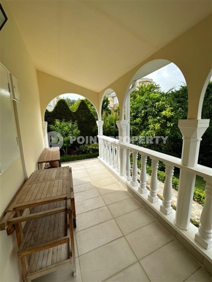 Комфортабельная трехэтажная вилла  3+1, общей площадью 180 м2, в полутора километрах от моря-id-5645-фото-17