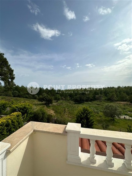 Комфортабельная трехэтажная вилла  3+1, общей площадью 180 м2, в полутора километрах от моря-id-5645-фото-19