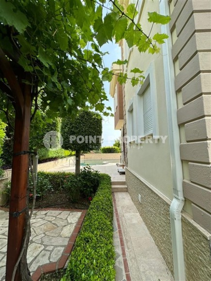 Комфортабельная трехэтажная вилла  3+1, общей площадью 180 м2, в полутора километрах от моря-id-5645-фото-23