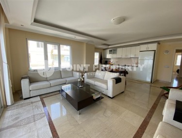 Spacious apartment with two bedrooms, 50 meters from the sea.-id-5646-photo-1