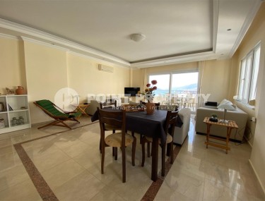 Просторная квартира с двумя спальными комнатами, в 50 метрах от моря.-id-5646-фото-2