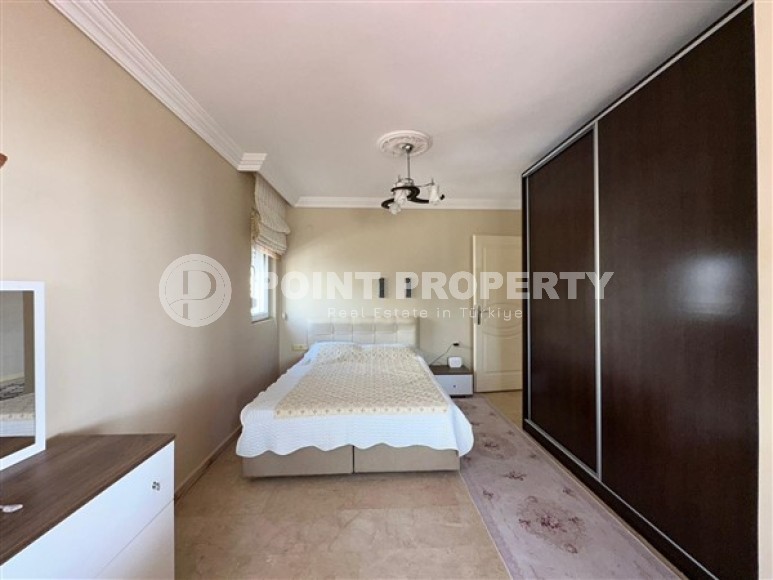 Spacious duplex apartment 4+1, on the 6th floor with attic, in the modern area of Alanya - Mahmutlar-id-5651-photo-7
