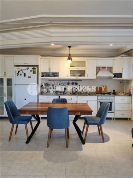 Apartment 2+1, with a total area of 110 m2, 400 meters from the sea, and in the very center of Mahmutlar-id-5652-photo-2