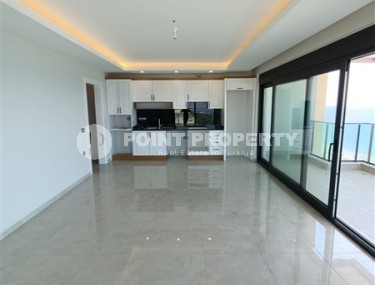 Panoramic apartment with sea views, on the 8th floor in a residence built in 2021-id-5659-photo-2