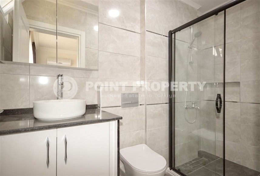 Комфортабельная квартира, с качественным ремонтом, новой мебелью и бытовой техникой, на самом берегу Средиземного моря-id-5661-фото-16