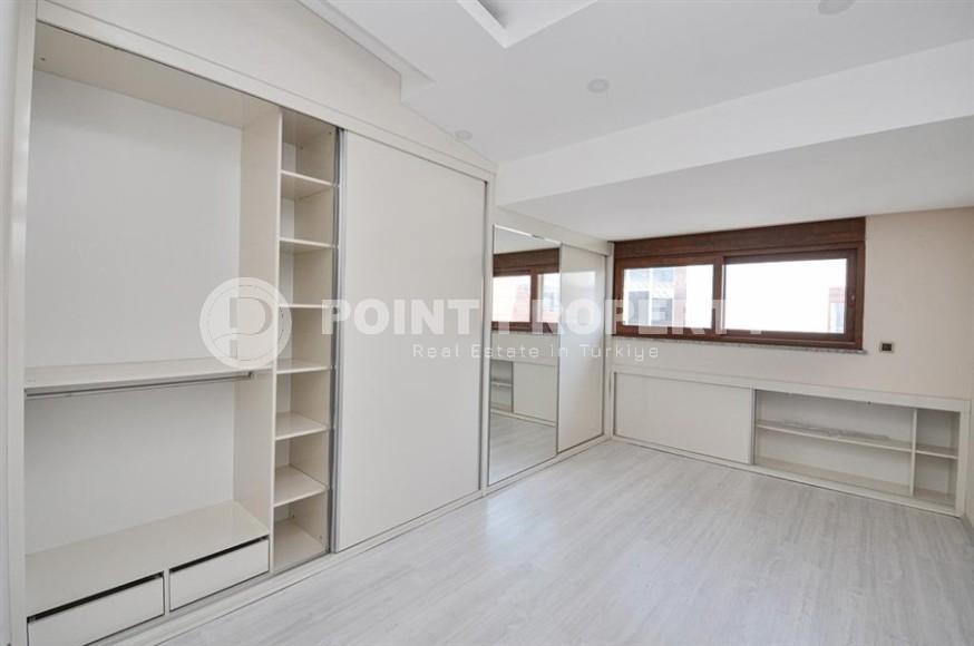 Большая двухуровневая квартира 3+1, общей площадью 190 м2, на 3-м этаже с мансардой, в резиденции 2019 года постройки-id-5664-фото-4