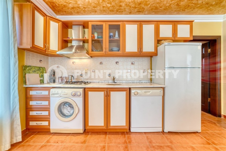 Апартаменты в классическом стиле на 4-м этаже в доме 2007 года постройки, в самом центре Аланьи-id-5669-фото-4