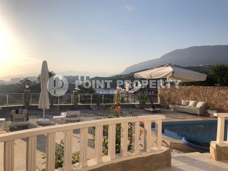 Вилла от собственника на срочной продаже со стильным скандинавским ремонтом и красивой дорогой мебелью.-id-5560-фото-19