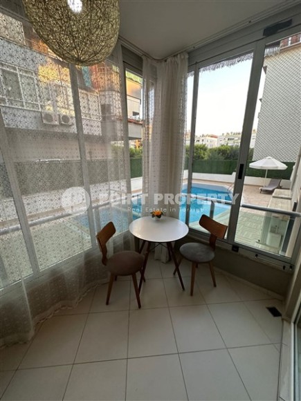 Compact furnished apartment 300 meters from the beach and promenade-id-5681-photo-4