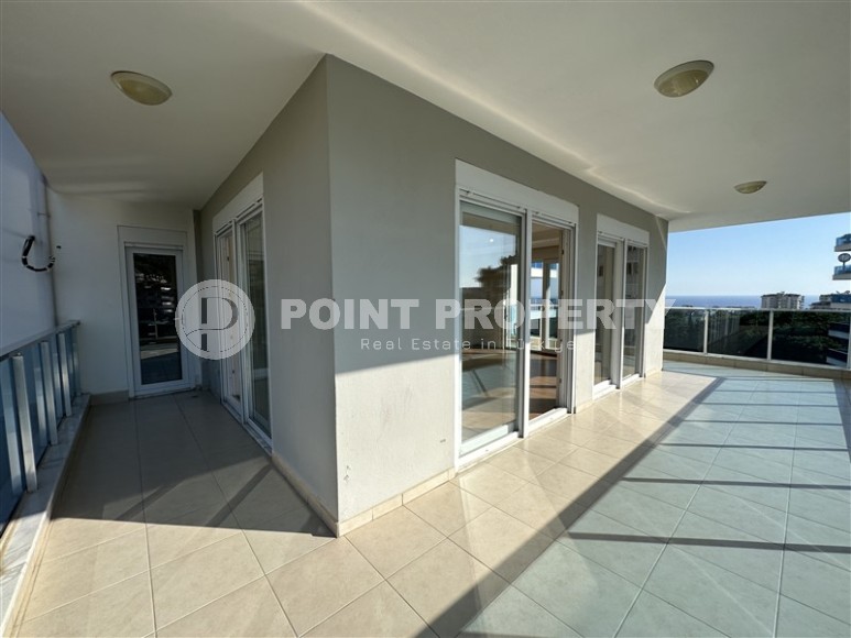 Spacious panoramic apartment on the 7th floor, in a residential complex built in 2016-id-5683-photo-12