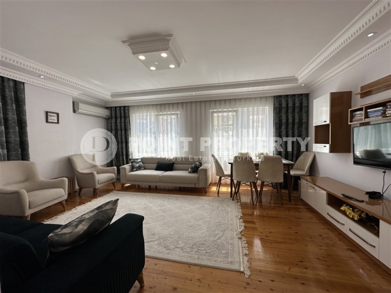 Просторная светлая квартира 3+1, общей площадью 150 м2, на 2-м этаже в доме 2010 года постройки-id-5689-фото-1