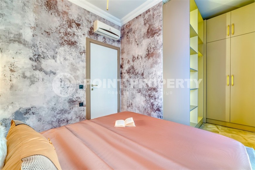 Stylish apartment with designer renovation 300 meters from the sea, in the center of the popular area of Alanya - Mahmutlar-id-5692-photo-6