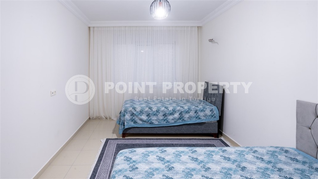 Благоустроенная просторная квартира, с хорошим ремонтом, новой мебелью и бытовой техникой, в 300 метрах от пляжа и набережной-id-5699-фото-5