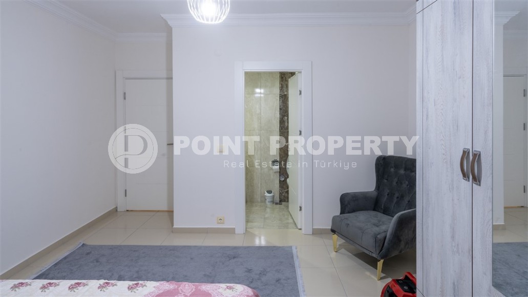 Благоустроенная просторная квартира, с хорошим ремонтом, новой мебелью и бытовой техникой, в 300 метрах от пляжа и набережной-id-5699-фото-6