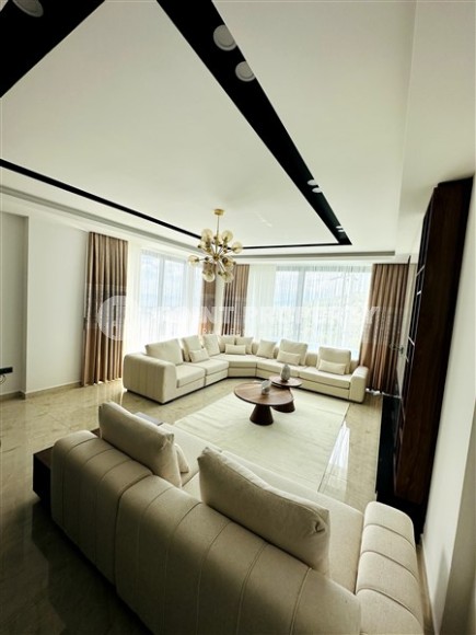 Роскошная двухэтажная вилла с видом на море в престижном районе Аланьи - Каргыджак-id-5711-фото-3