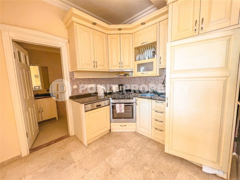 Уютная двухуровневая квартира с роскошным панорамным видом на море, в жилом комплексе 2008 года постройки-id-5714-фото-3