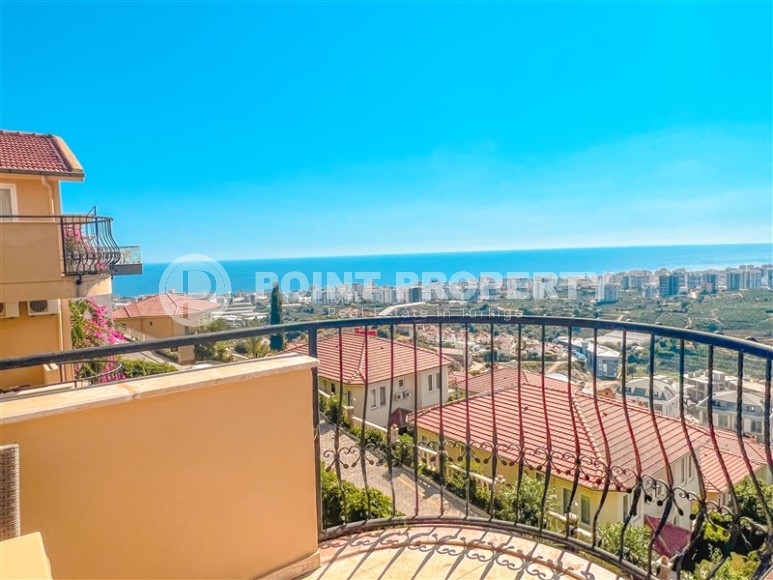 Уютная двухуровневая квартира с роскошным панорамным видом на море, в жилом комплексе 2008 года постройки-id-5714-фото-8