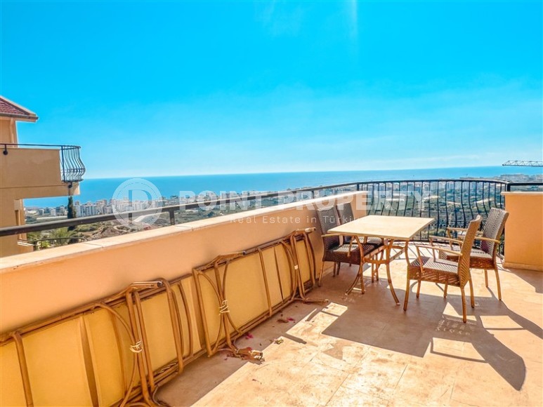 Уютная двухуровневая квартира с роскошным панорамным видом на море, в жилом комплексе 2008 года постройки-id-5714-фото-10