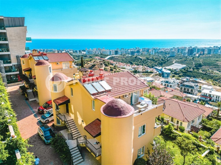 Уютная двухуровневая квартира с роскошным панорамным видом на море, в жилом комплексе 2008 года постройки-id-5714-фото-13