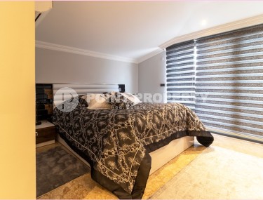 Panoramic two-level apartment with four bedrooms, in the very center of Mahmutlar-id-5718-photo-5