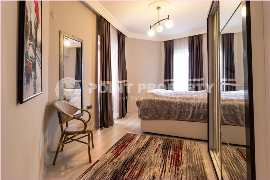 Panoramic two-level apartment with four bedrooms, in the very center of Mahmutlar-id-5718-photo-6