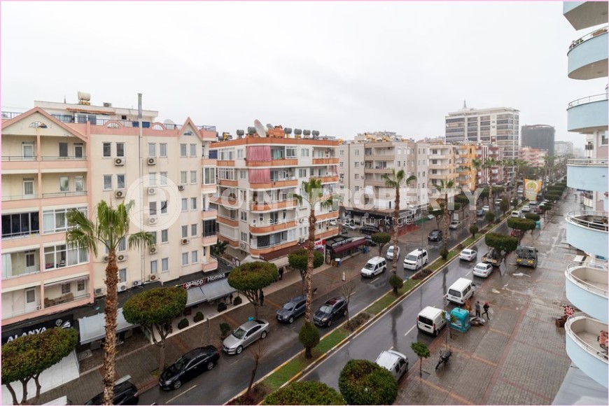 Panoramic two-level apartment with four bedrooms, in the very center of Mahmutlar-id-5718-photo-18