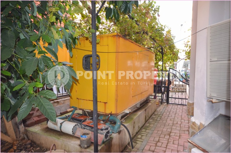 Panoramic two-level apartment with four bedrooms, in the very center of Mahmutlar-id-5718-photo-22