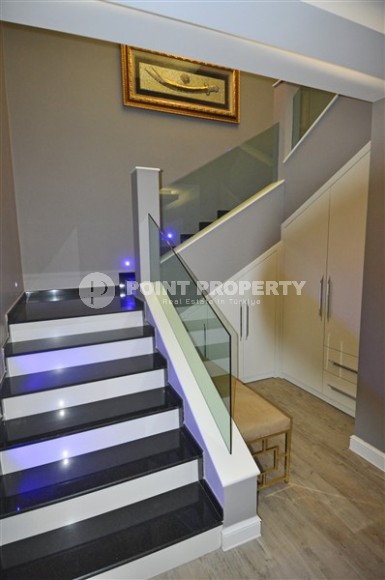 Комфортабельная двухуровневая квартира, с качественным ремонтом, стильной мебелью и современной бытовой техникой, в популярном районе Аланьи - Оба-id-5731-фото-12