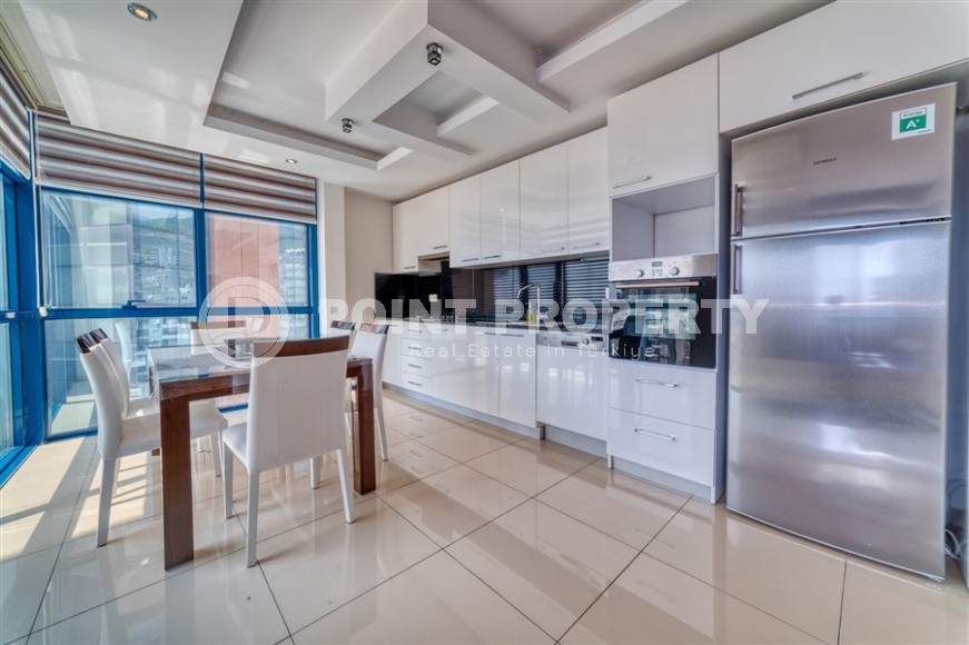 Стильная панорамная квартира 2+1, общей площадью 120 м2, в центре комфортабельного района Аланьи - Джикджилли-id-5737-фото-4