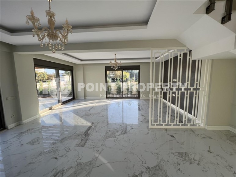 Современная трехэтажная вилла с бассейном и садом, в популярном курортном районе Анталии - Белек-id-5740-фото-3