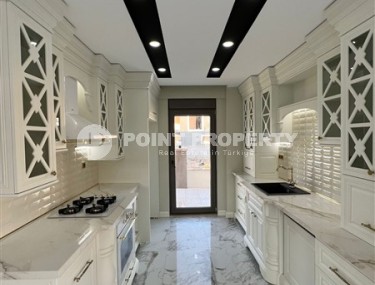 Современная трехэтажная вилла с бассейном и садом, в популярном курортном районе Анталии - Белек-id-5740-фото-5